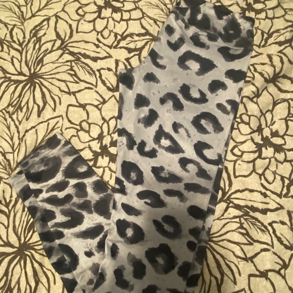 Public Myth leggings, size med - Picture 2 of 2